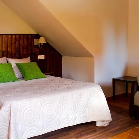 Y El Camin Hotel 3*